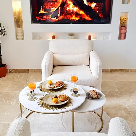 - La Delos - Jacuzzi 2 Places - Centre A Pied - Lit Queen Size - Parking Privee - Wifi - Center Within Walking Distance - Apartment Quimper
