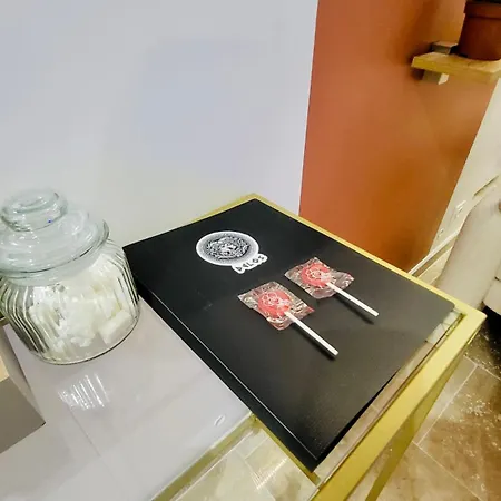 Apartment - La Delos - Jacuzzi 2 Places - Centre A Pied - Lit Queen Size - Parking Privee - Wifi - Center Within Walking Distance - *