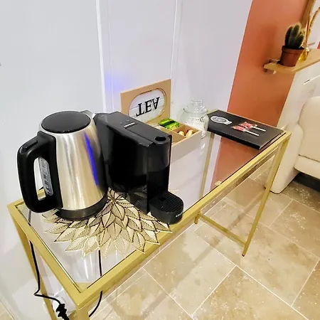 Apartment - La Delos - Jacuzzi 2 Places - Centre A Pied - Lit Queen Size - Parking Privee - Wifi - Center Within Walking Distance - Quimper